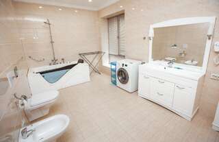 Отель Park Hotel Orleu Шымкент Люкс с 2 спальнями-6